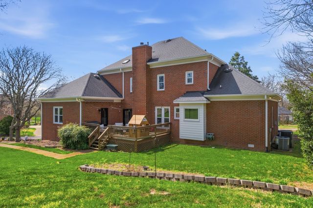 9241 Hunterboro Dr, Brentwood, TN 37027