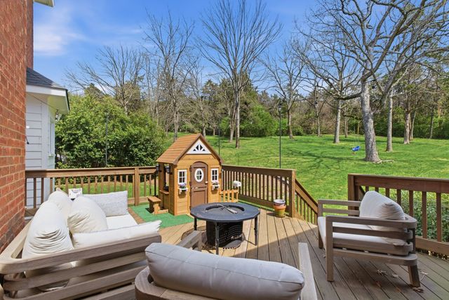 9241 Hunterboro Dr, Brentwood, TN 37027