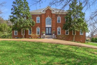 9241 Hunterboro Dr, Brentwood, TN 37027