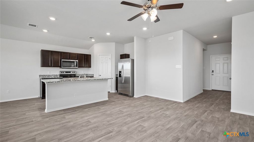 Image 10 of property listing at 1314 Victory Ranch Trail, Killeen, TX 76549