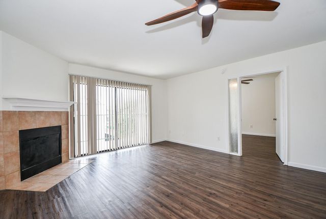 2824 S Bartell Drive 311, Houston, TX 77054