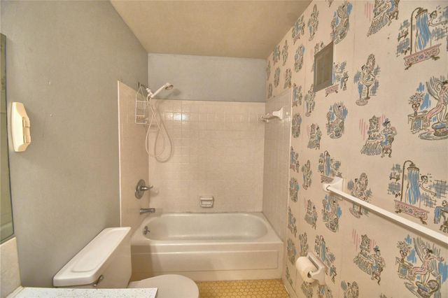 200 EL CAMINO DRIVE 203, Winter Haven, FL 33884