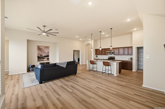 951 Blue Violet, New Braunfels, TX 78130