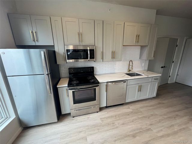289 Main Street 301, Poughkeepsie, NY 12601