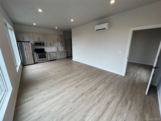 289 Main Street 301, Poughkeepsie, NY 12601