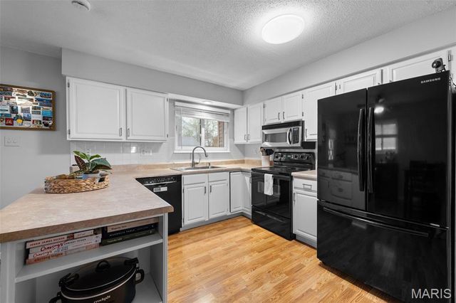 9601 Gallop Lane, Crestwood, MO 63126