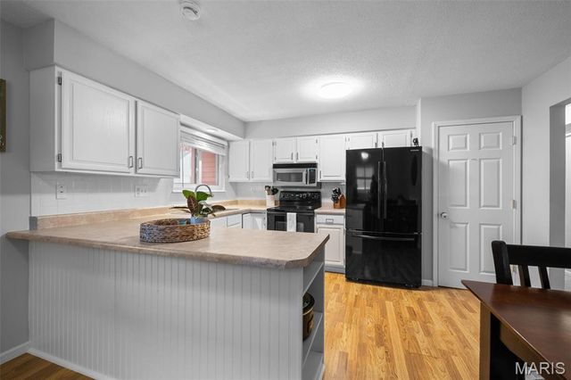 9601 Gallop Lane, Crestwood, MO 63126