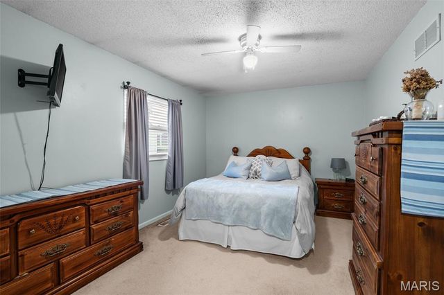9601 Gallop Lane, Crestwood, MO 63126