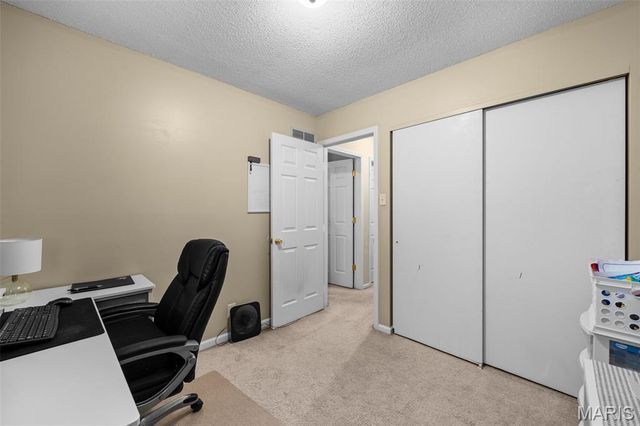 9601 Gallop Lane, Crestwood, MO 63126