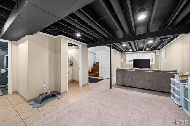 9601 Gallop Lane, Crestwood, MO 63126