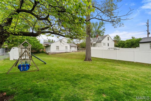 9601 Gallop Lane, Crestwood, MO 63126