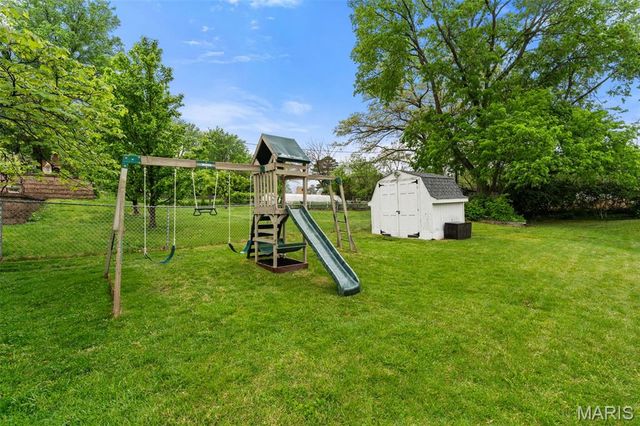 9601 Gallop Lane, Crestwood, MO 63126