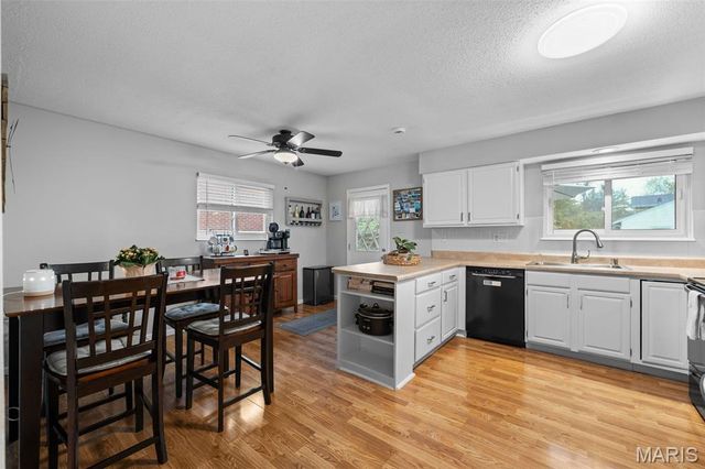 9601 Gallop Lane, Crestwood, MO 63126