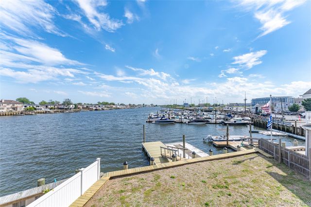 121 Williamson Street, East Rockaway, NY 11518