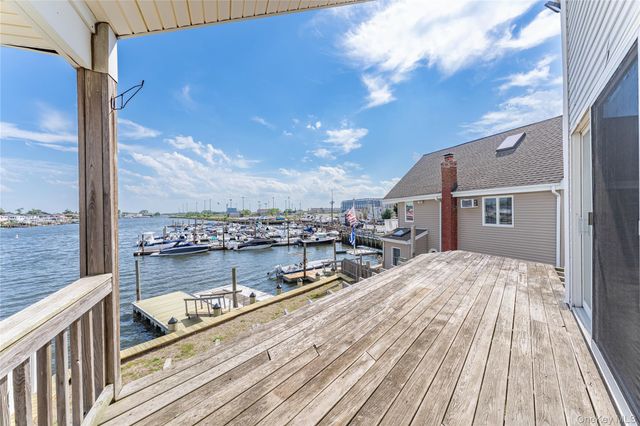 121 Williamson Street, East Rockaway, NY 11518