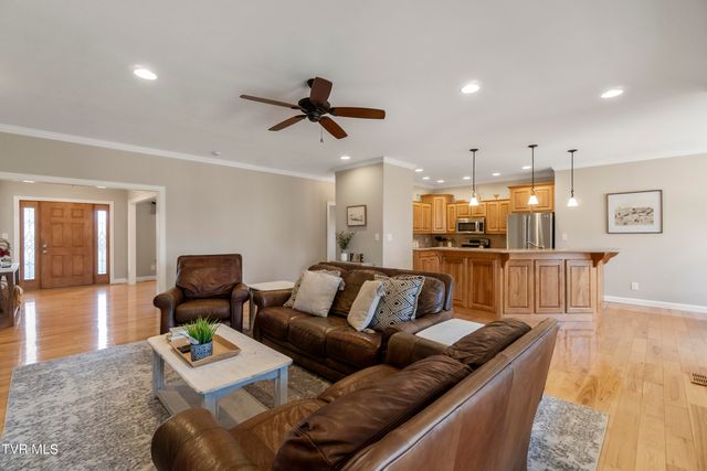 2754 Newport Highway, Greeneville, TN 37743