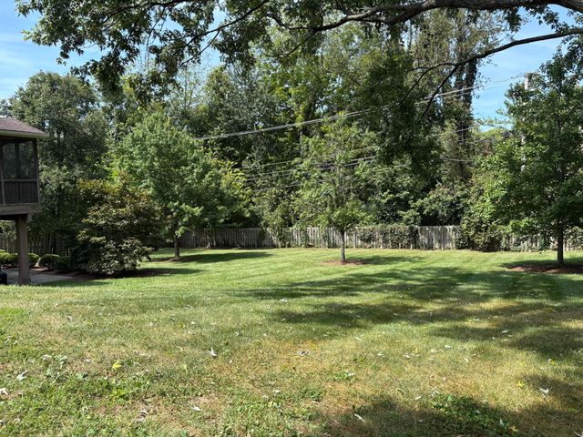 2117 Broadhead Place, Lexington, KY 40515