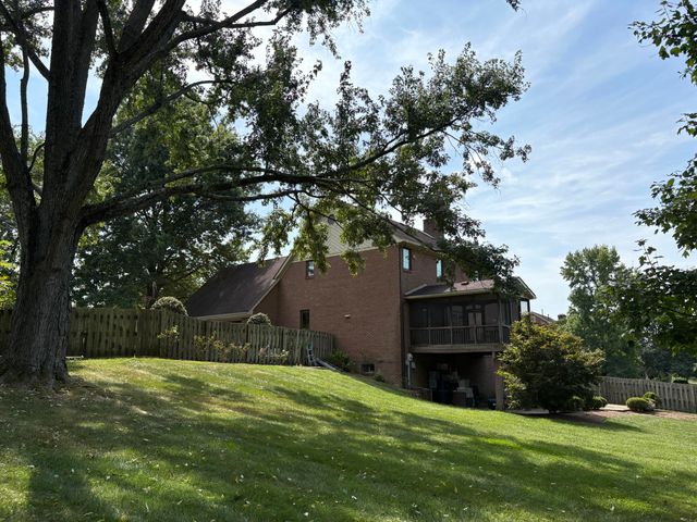 2117 Broadhead Place, Lexington, KY 40515