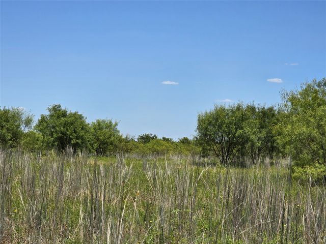 501 County Road 384, No City, TX 76442
