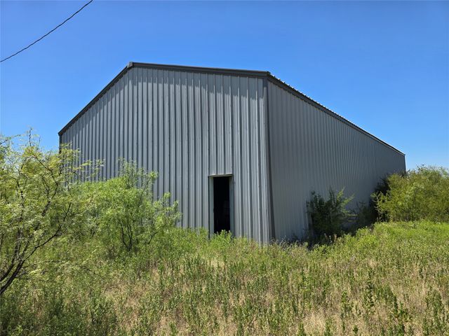 501 County Road 384, No City, TX 76442