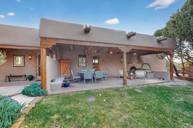 24 W Old Agua Fria, Santa Fe, NM 87508