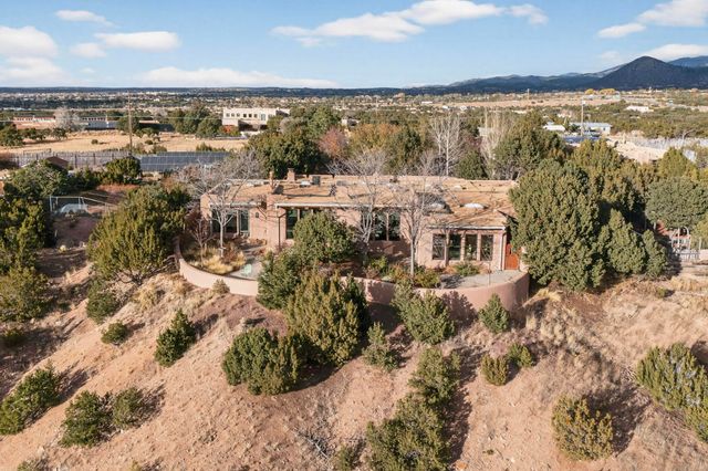 24 W Old Agua Fria, Santa Fe, NM 87508