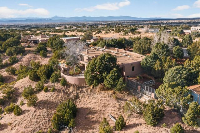 24 W Old Agua Fria, Santa Fe, NM 87508