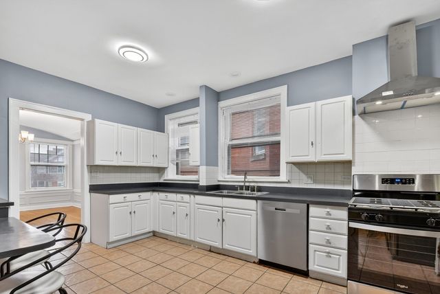 6815 S CRANDON Avenue 3, Chicago, IL 60649