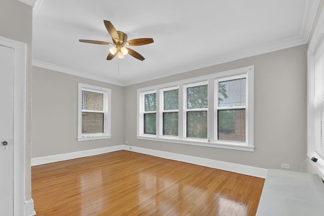 6815 S CRANDON Avenue 3, Chicago, IL 60649