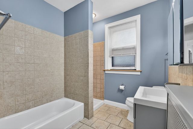 6815 S CRANDON Avenue 3, Chicago, IL 60649