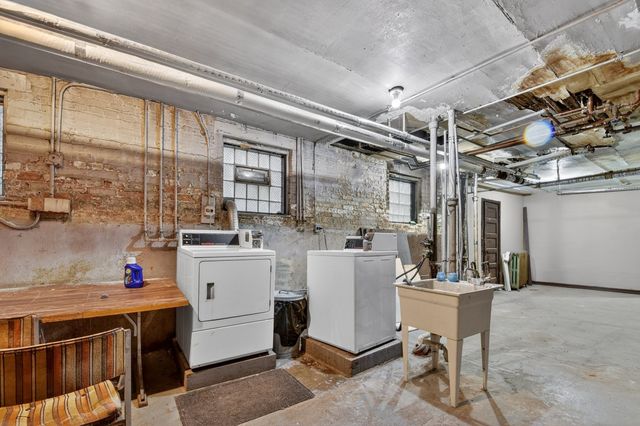 6815 S CRANDON Avenue 3, Chicago, IL 60649