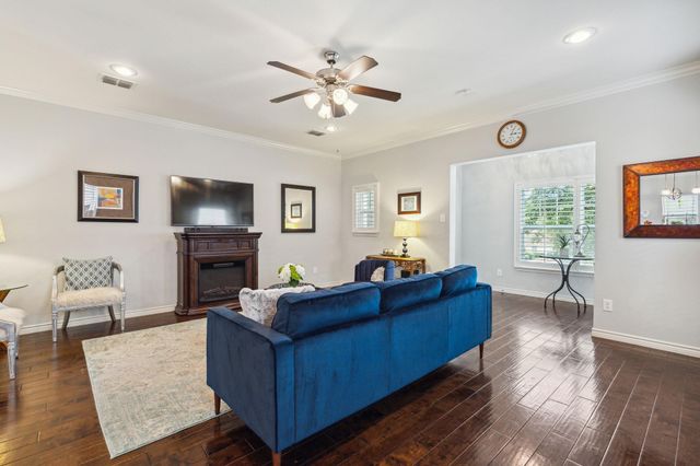 3705 Byers Avenue, Fort Worth, TX 76107