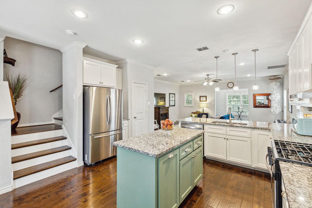 3705 Byers Avenue, Fort Worth, TX 76107