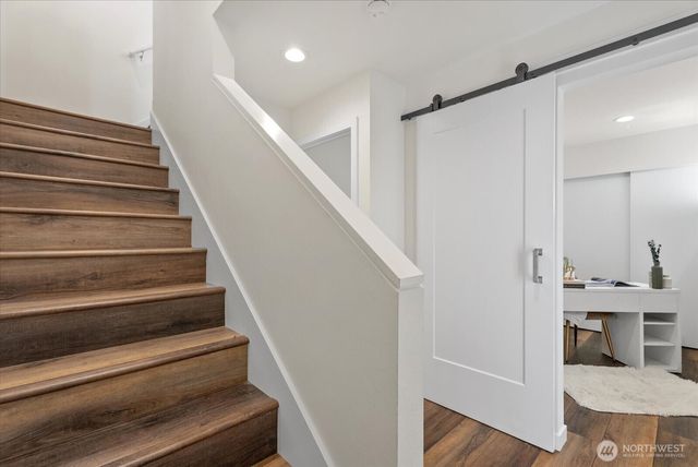 513 S Sullivan Street, Seattle, WA 98108