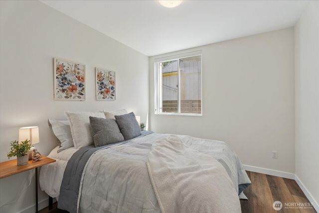 513 S Sullivan Street, Seattle, WA 98108