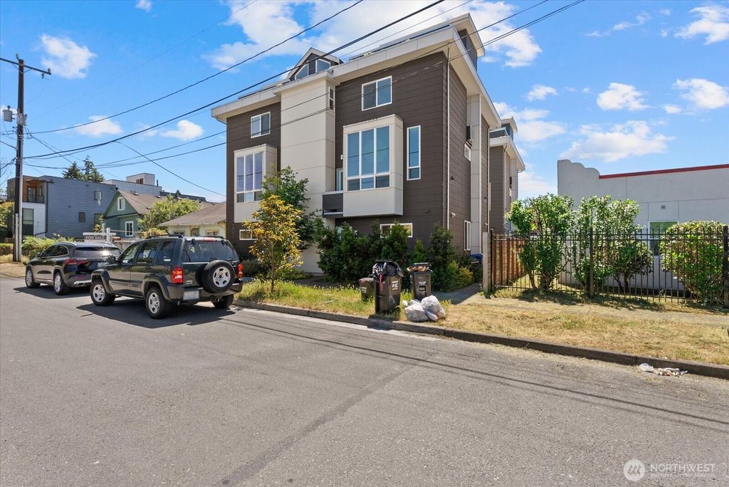513 S Sullivan Street, Seattle, WA 98108