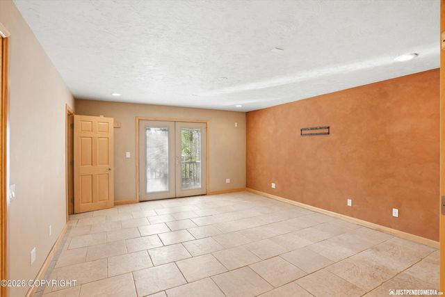 2100 Churchill Drive, Anchorage, AK 99517