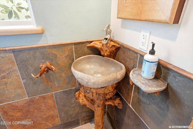 2100 Churchill Drive, Anchorage, AK 99517