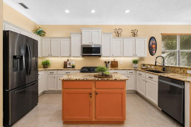 7122 68TH DRIVE E, Bradenton, FL 34203