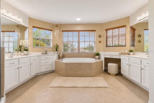7122 68TH DRIVE E, Bradenton, FL 34203