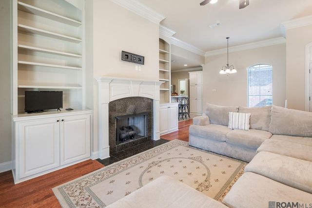 42221 Conifer Dr, Gonzales, LA 70737