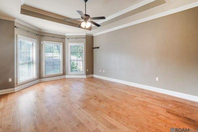 42221 Conifer Dr, Gonzales, LA 70737