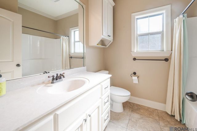 42221 Conifer Dr, Gonzales, LA 70737