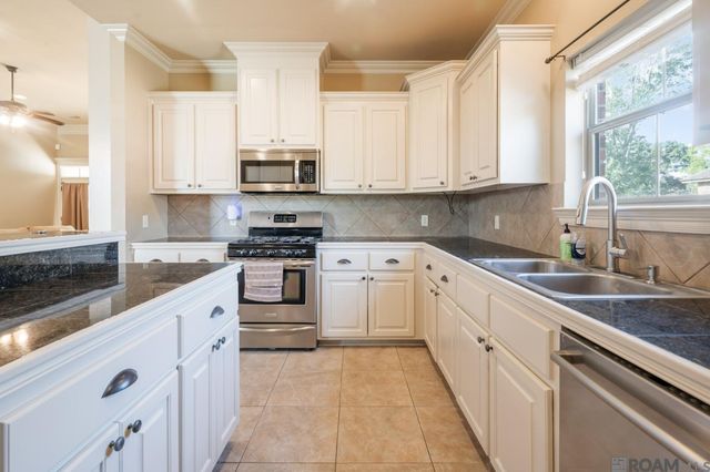 42221 Conifer Dr, Gonzales, LA 70737