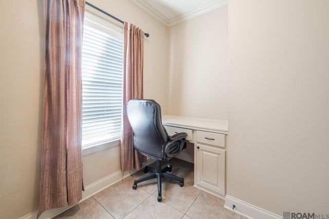 42221 Conifer Dr, Gonzales, LA 70737