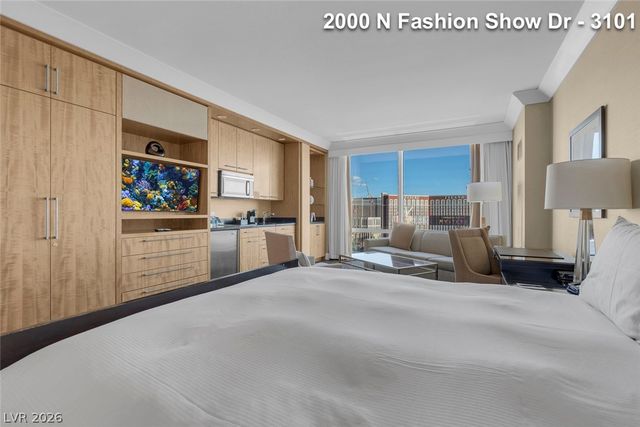 2000 North Fashion Show Drive 3101, Las Vegas, NV 89109