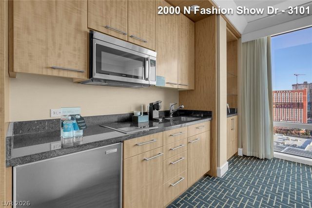 2000 North Fashion Show Drive 3101, Las Vegas, NV 89109