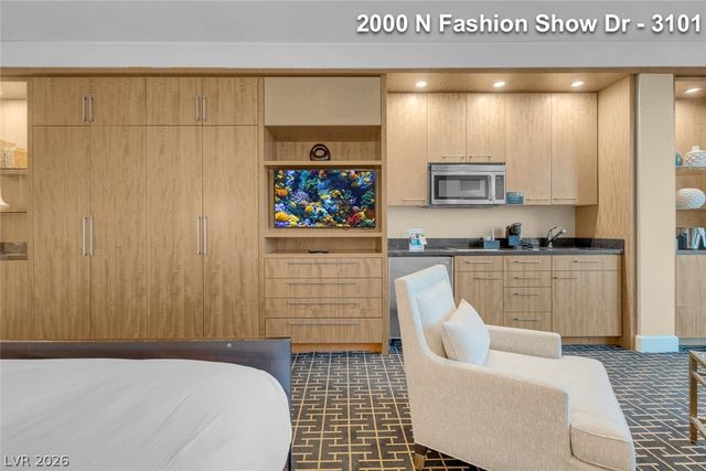 2000 North Fashion Show Drive 3101, Las Vegas, NV 89109