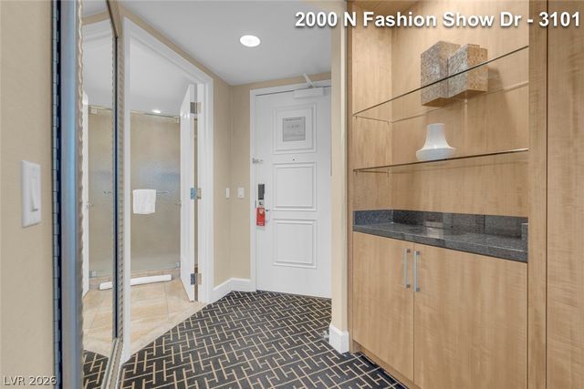 2000 North Fashion Show Drive 3101, Las Vegas, NV 89109