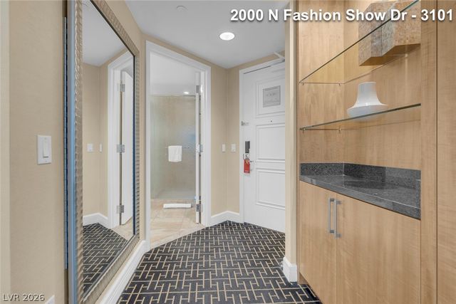 2000 North Fashion Show Drive 3101, Las Vegas, NV 89109